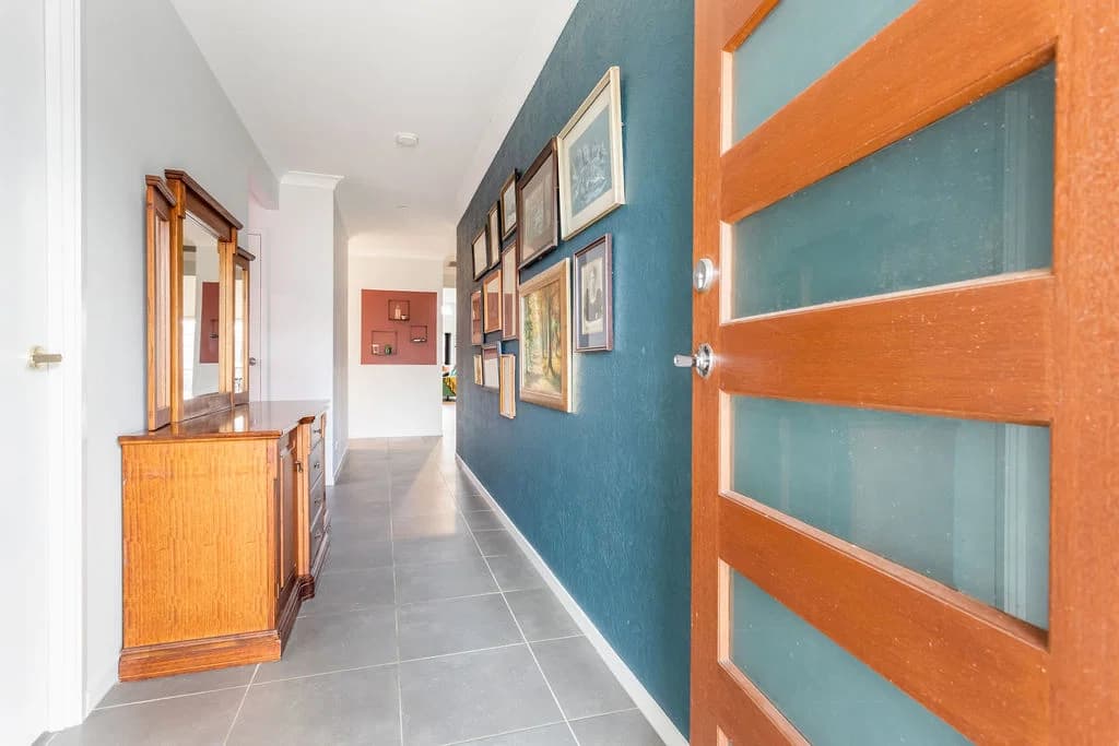 2 Hibbard Court, Collingwood Park, QLD, 4301, Collingwood Park - Thumbnail 2