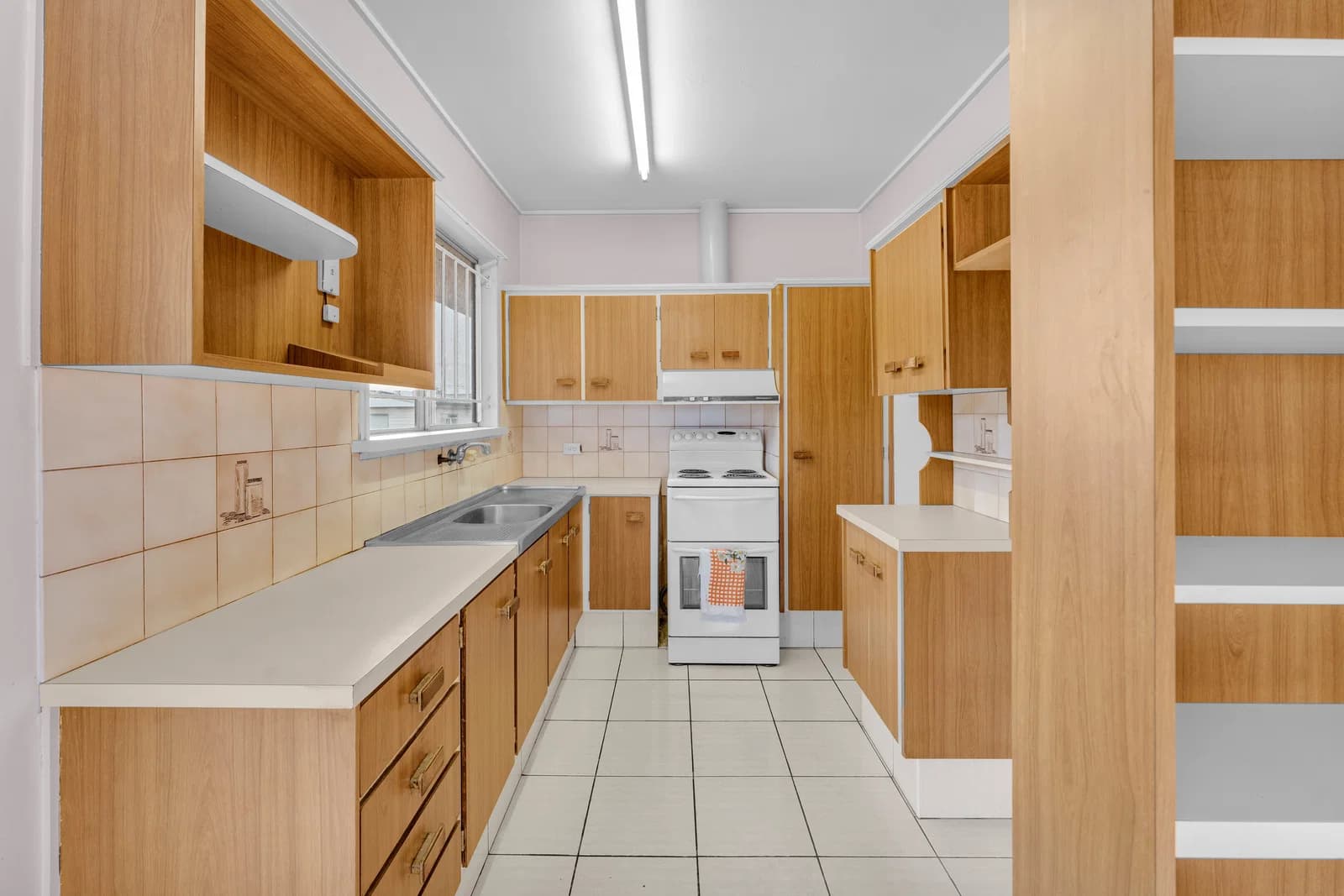 121 Mayes Avenue, Kingston, QLD, 4114, Kingston - Thumbnail 3