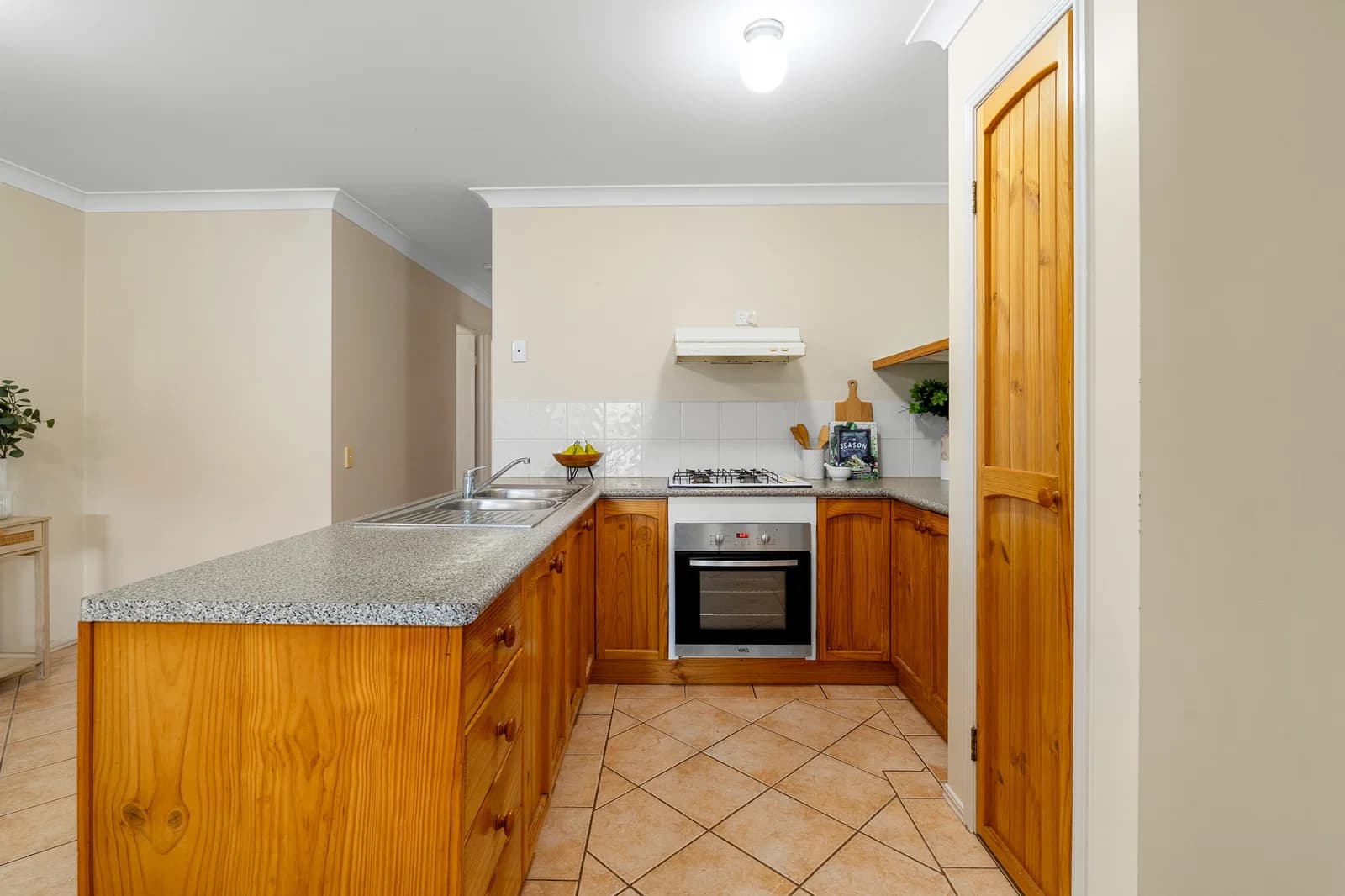 20 Chatfield Street, Edens Landing, QLD, 4207, Edens Landing - Thumbnail 7