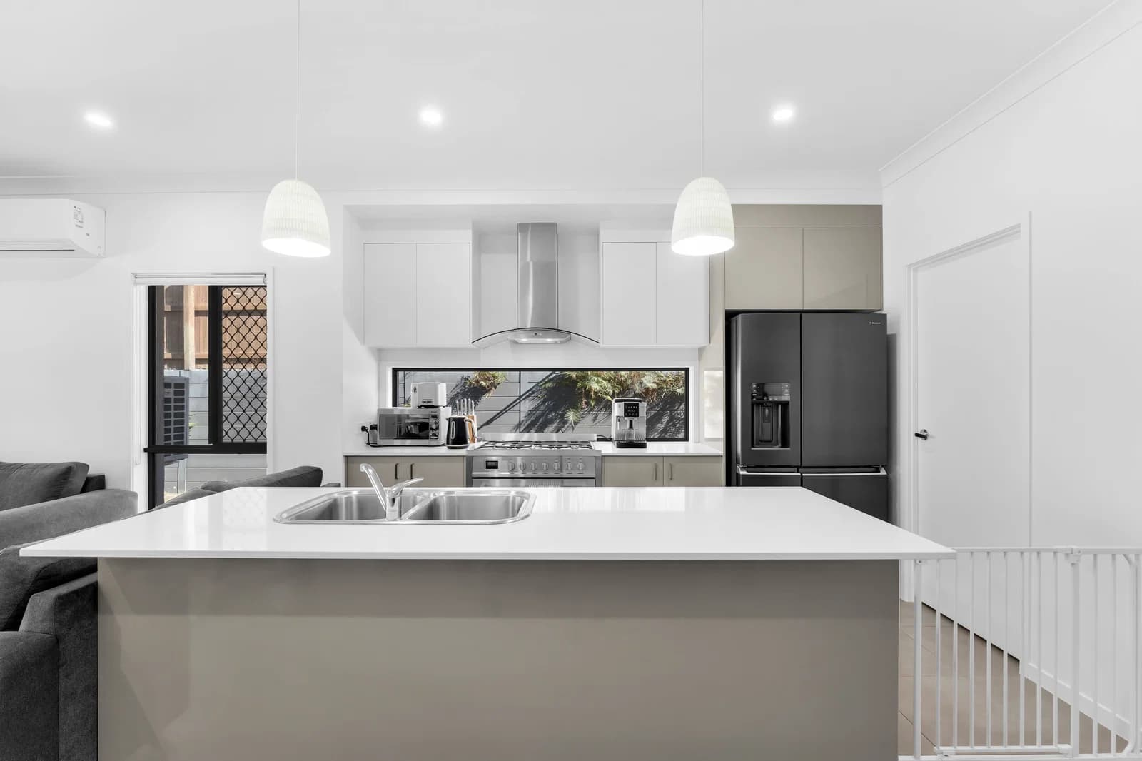 6 Kippen Close, Spring Mountain, QLD, 4300, Spring Mountain - Thumbnail 2