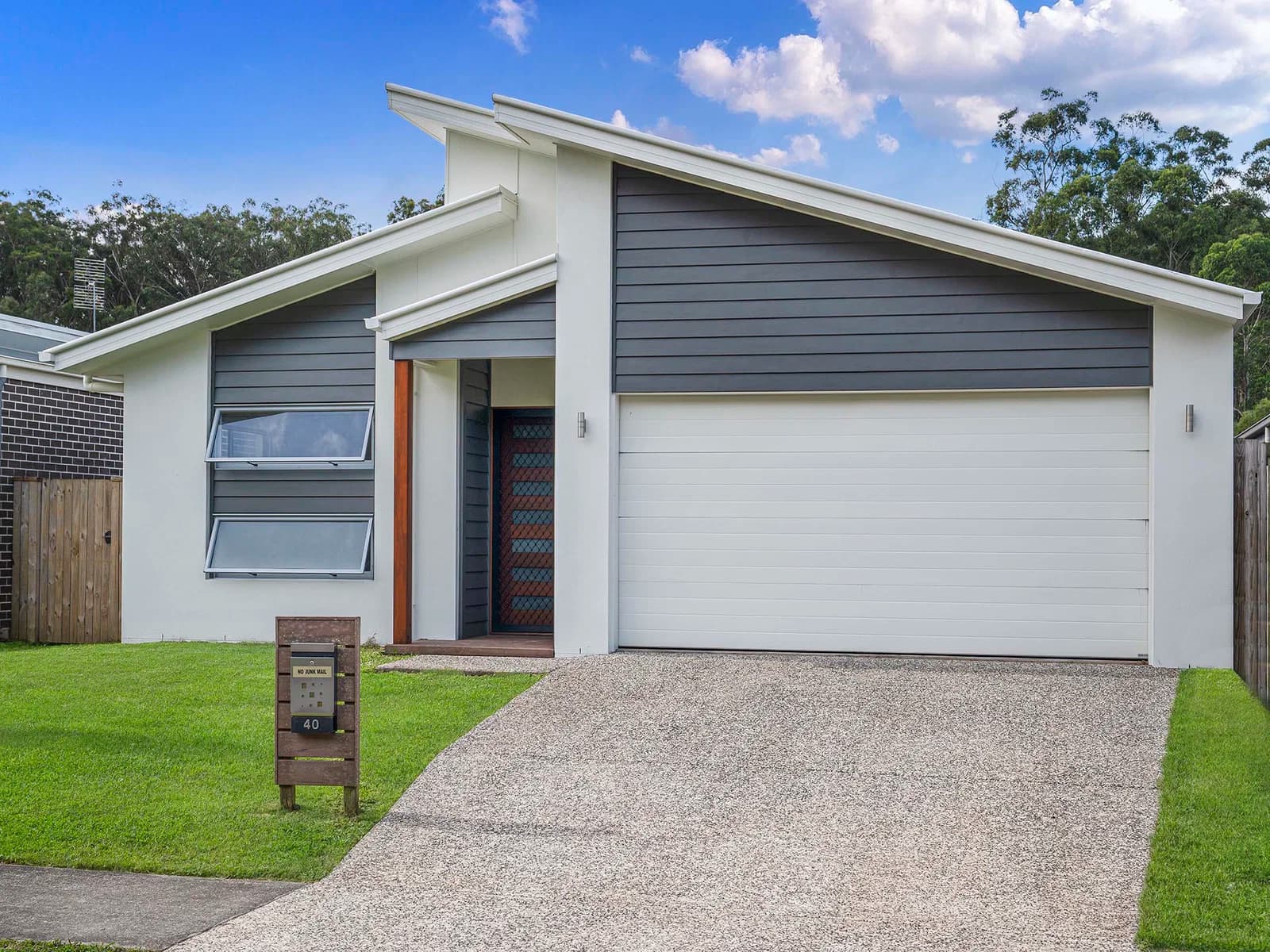 40 Palmerston Crescent, Beerwah, QLD, 4519, Beerwah - Thumbnail 2