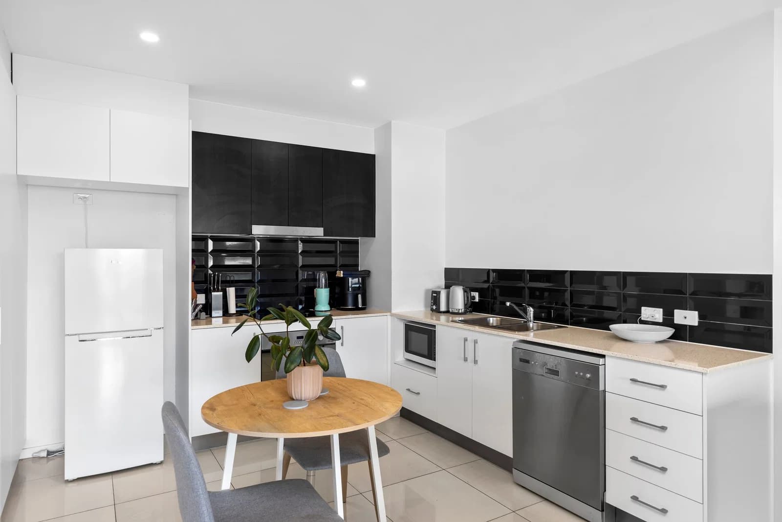 6/79 Beaudesert Road, Moorooka, QLD, 4105, Moorooka - Thumbnail 4