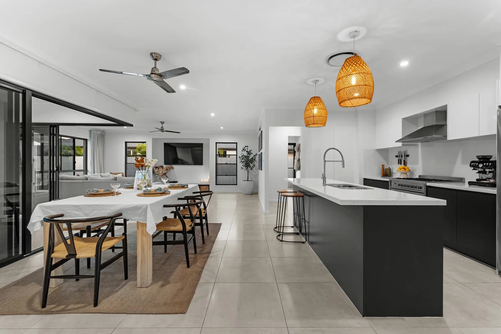 8 Bowerbird Avenue, Burnside, QLD, 4560, Burnside - Thumbnail 4