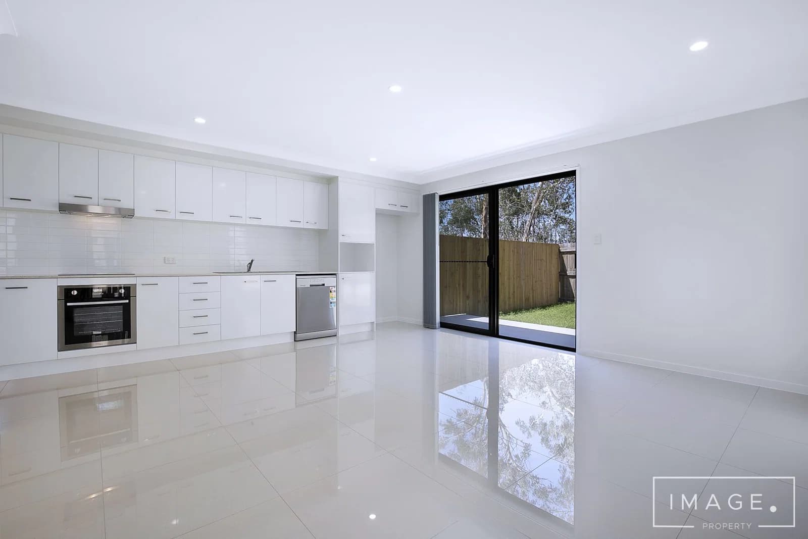 3 Mount Crosby Street, Park Ridge, QLD, 4125, Park Ridge - Thumbnail 2