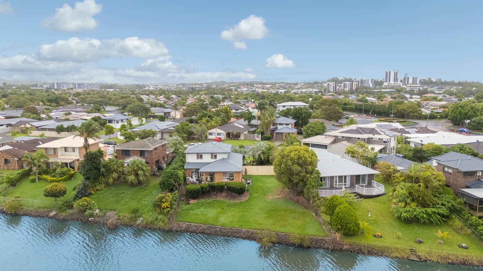 6 Seafoam Close, Varsity Lakes, QLD, 4227, Varsity Lakes - Thumbnail 3