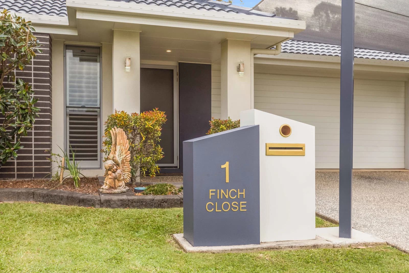 1 Finch Close, Dakabin, QLD, 4503, Dakabin - Thumbnail 2