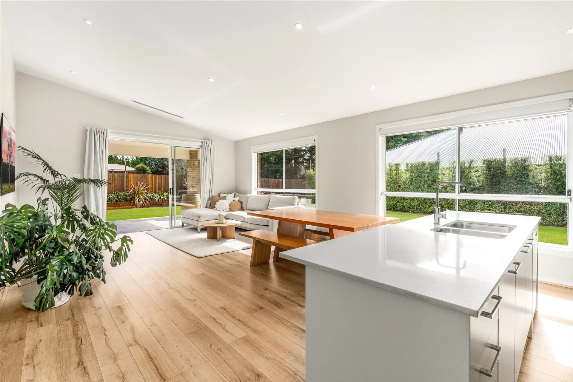 15 Cascabel Close, Balaclava - Thumbnail 2