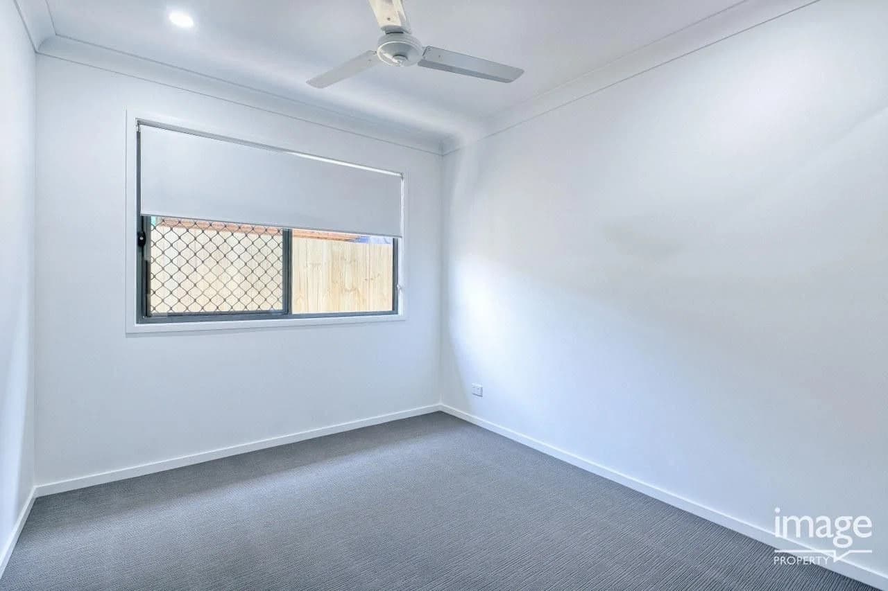 6 Santiago Crescent, Spring Mountain, QLD, 4300, Spring Mountain - Thumbnail 2