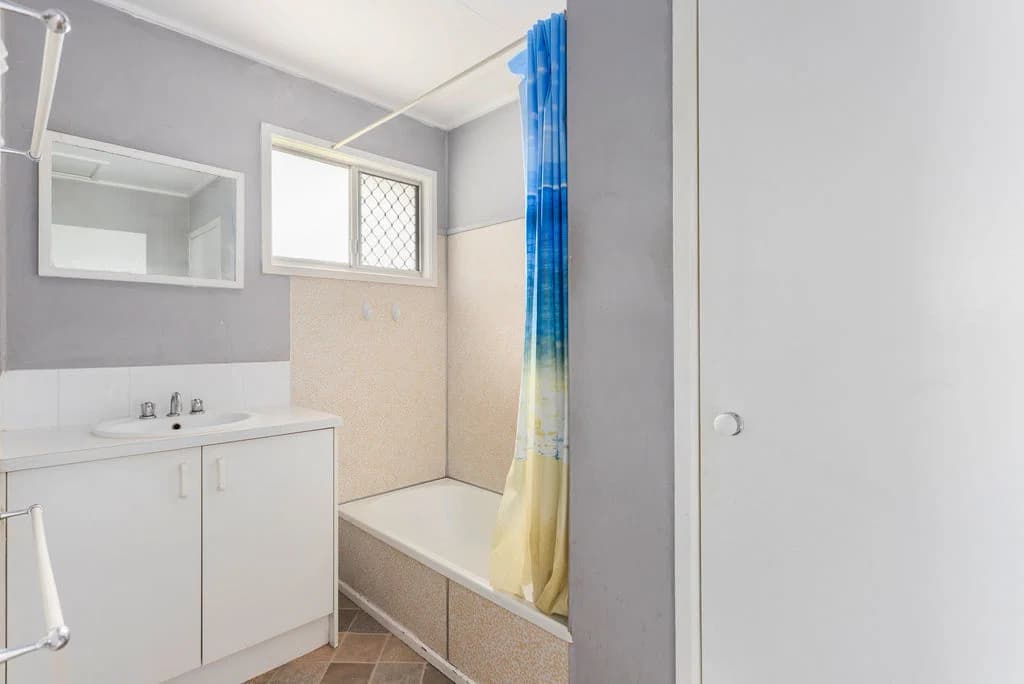 6 McLeod Street, Basin Pocket, QLD, 4305, Basin Pocket - Thumbnail 8