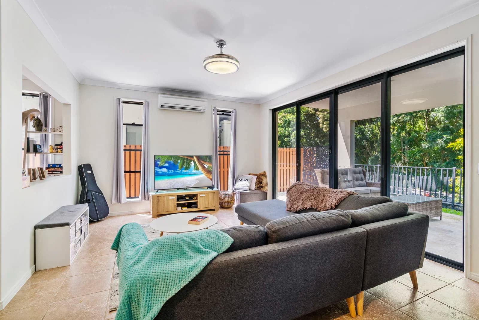 1051/1 The Cove Crescent, Carrara, QLD, 4211, Carrara - Thumbnail 2