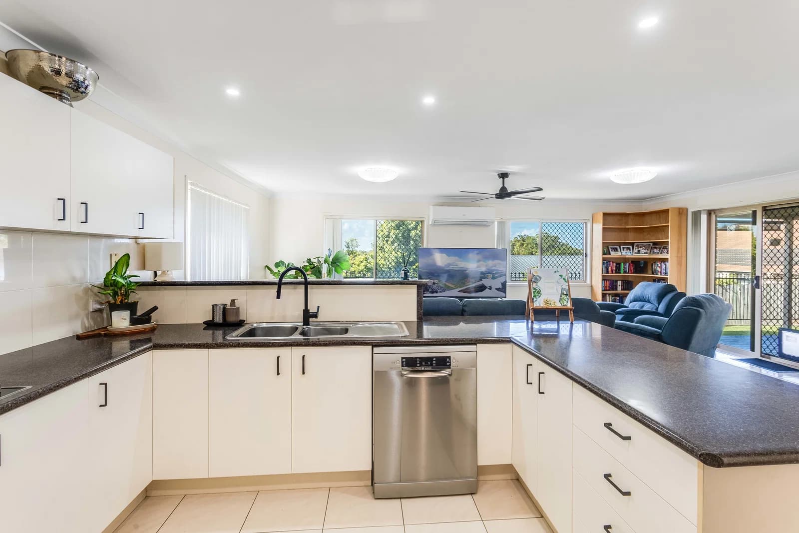 105 Kurrajong Drive, Warner, QLD, 4500, Warner - Thumbnail 5