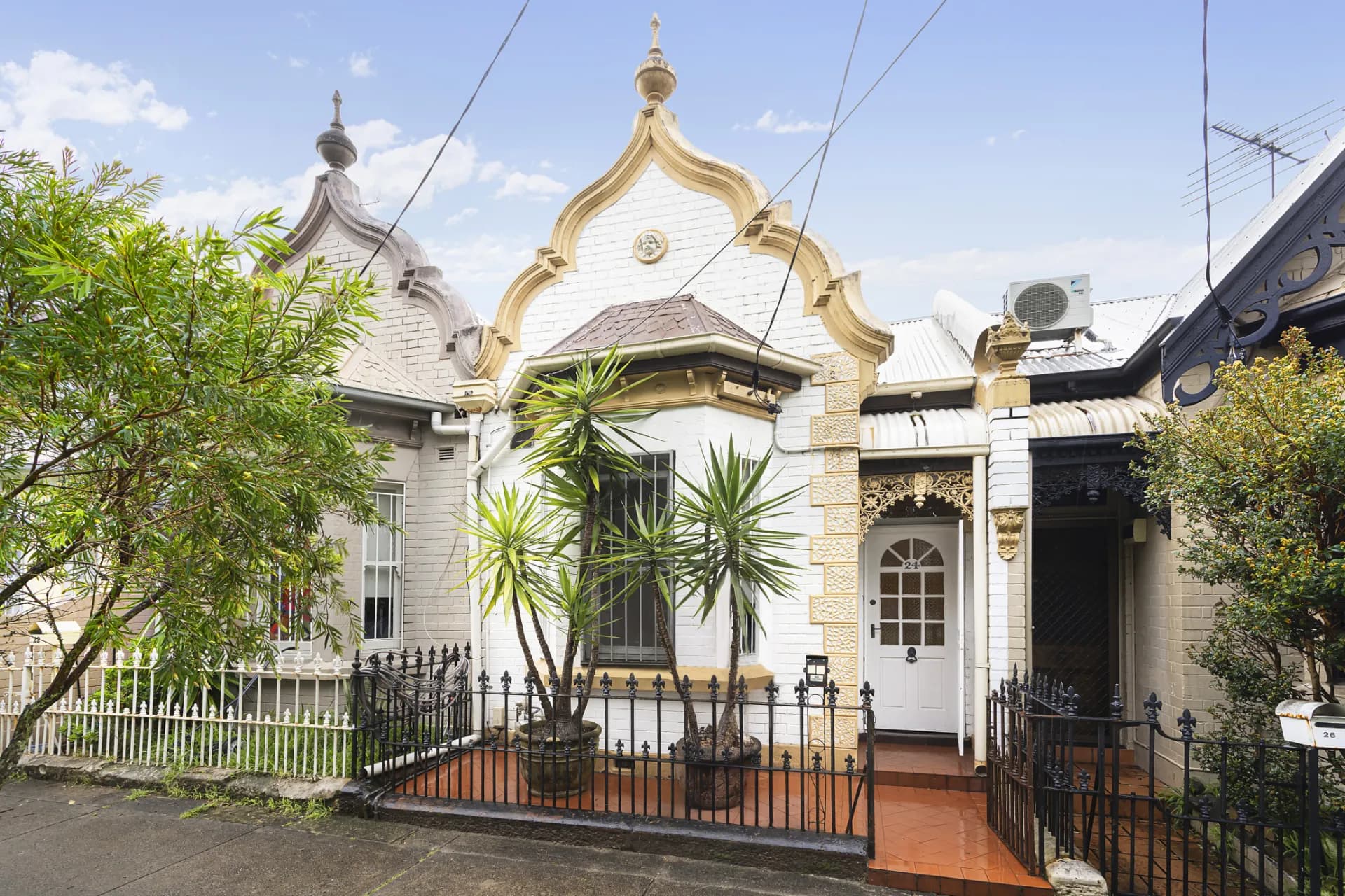 24 St James Road, Bondi Junction - Image 1