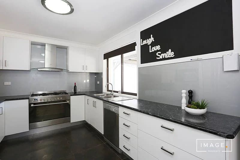 33 Burrel Street, Collingwood Park, QLD, 4301, Collingwood Park - Thumbnail 4