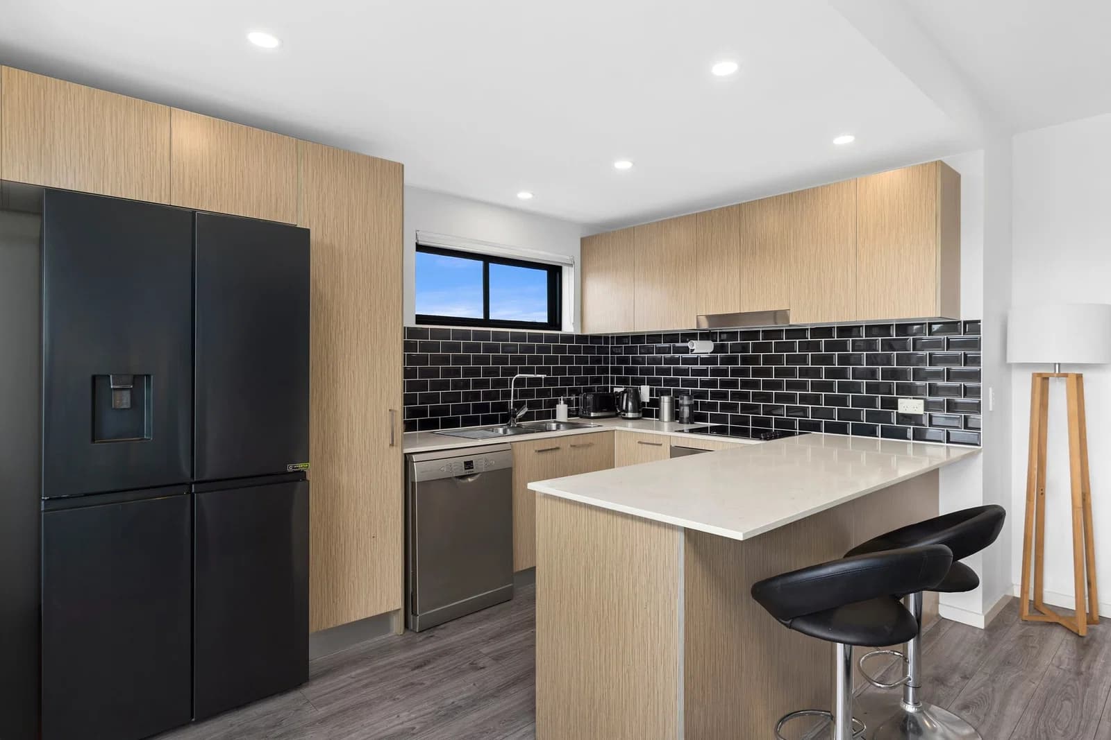 401/57 Ludwick Street, Cannon Hill, QLD, 4170, Cannon Hill - Thumbnail 4