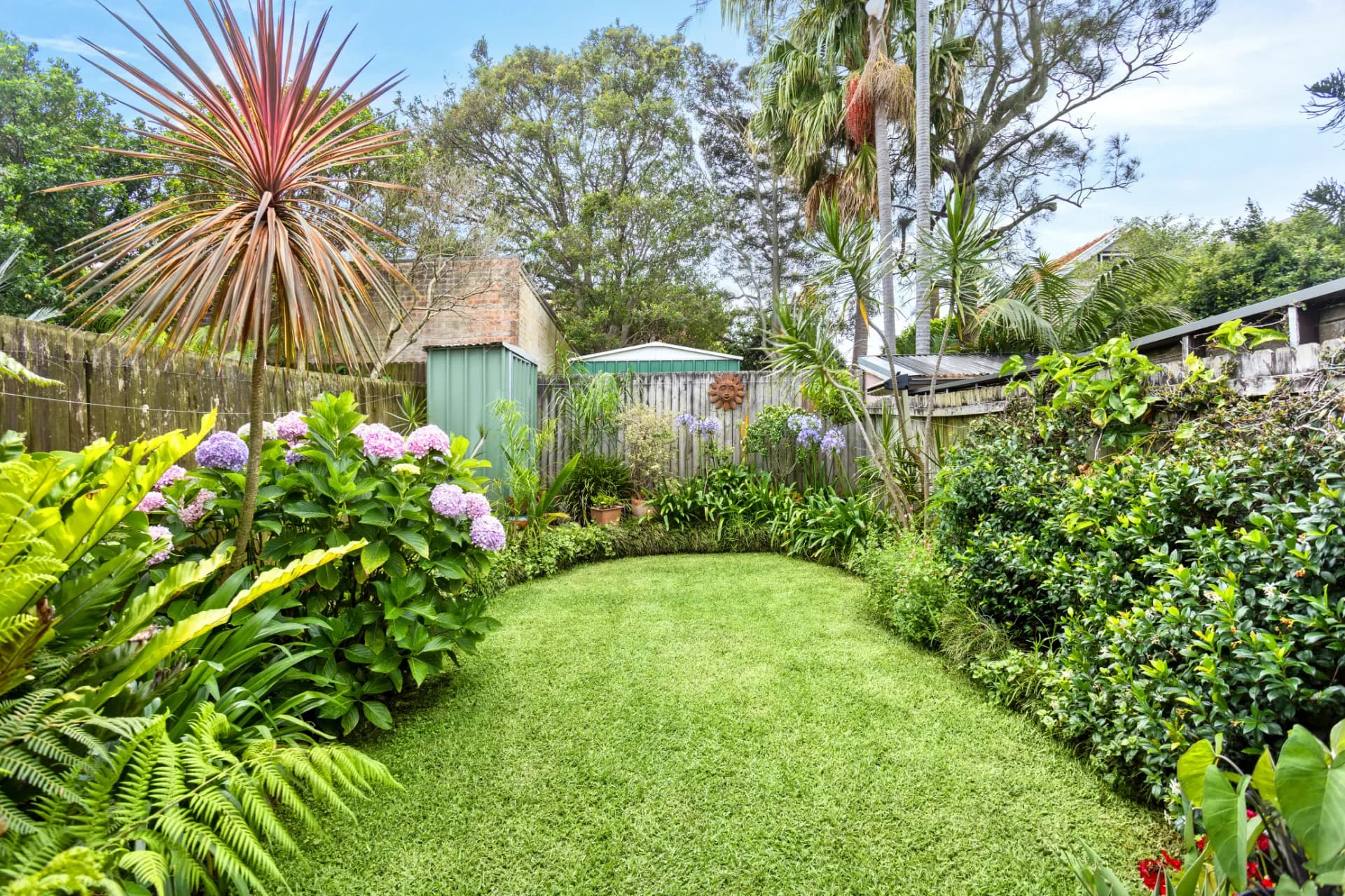 28 Edmund Street, Queens Park - Thumbnail 4