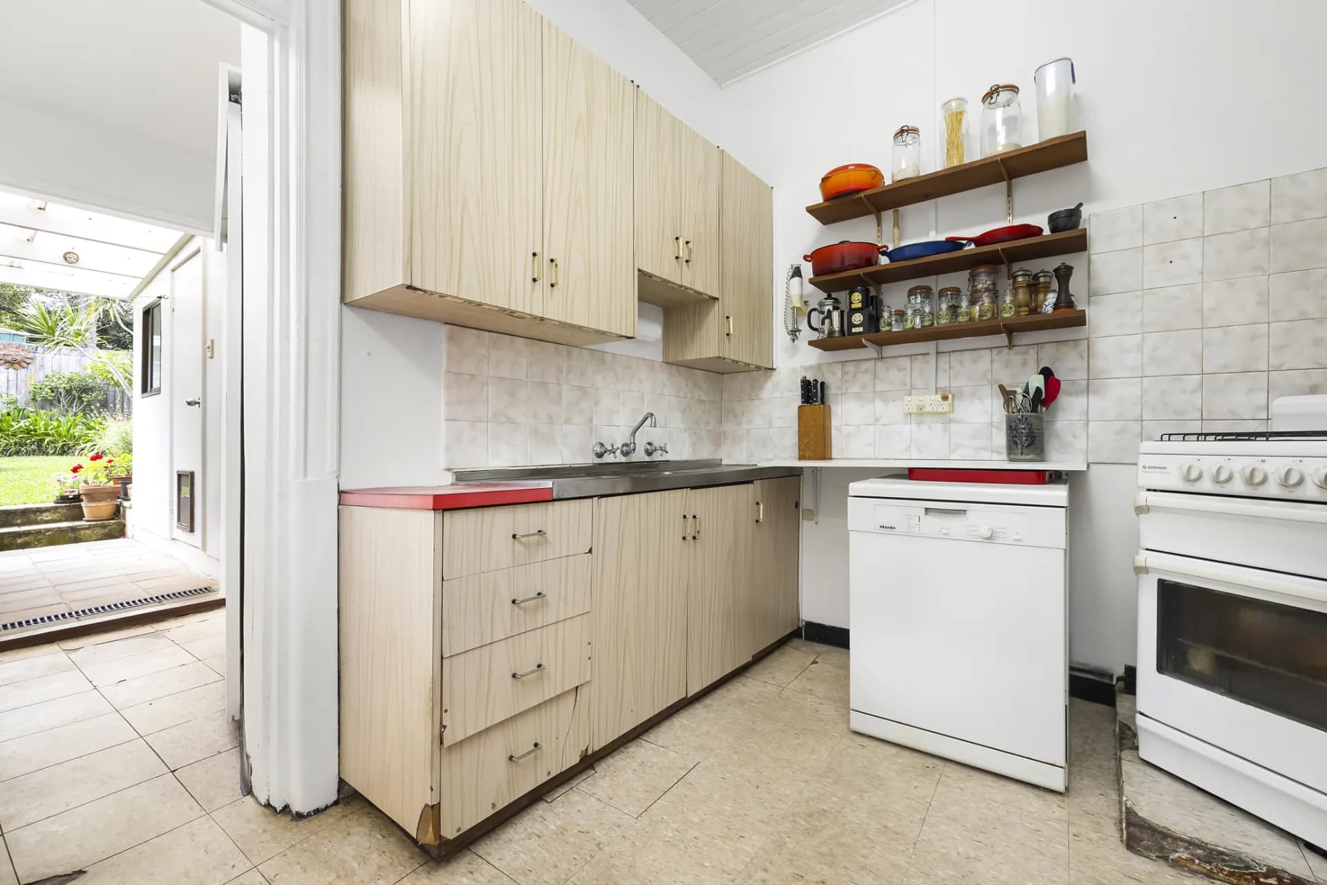 28 Edmund Street, Queens Park - Thumbnail 6