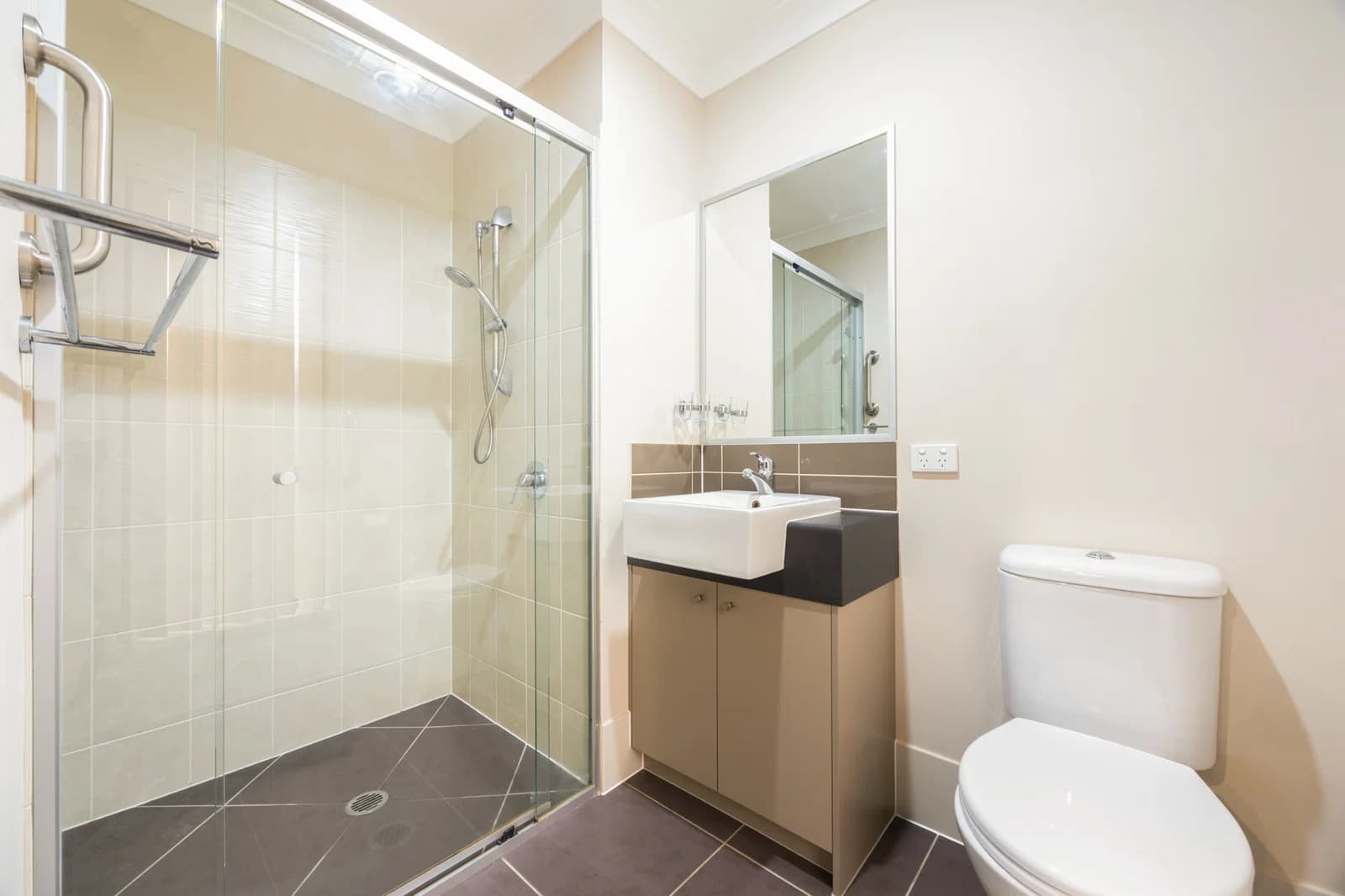 3 Honeyeater Crescent, Dakabin, QLD, 4503, Dakabin - Thumbnail 3