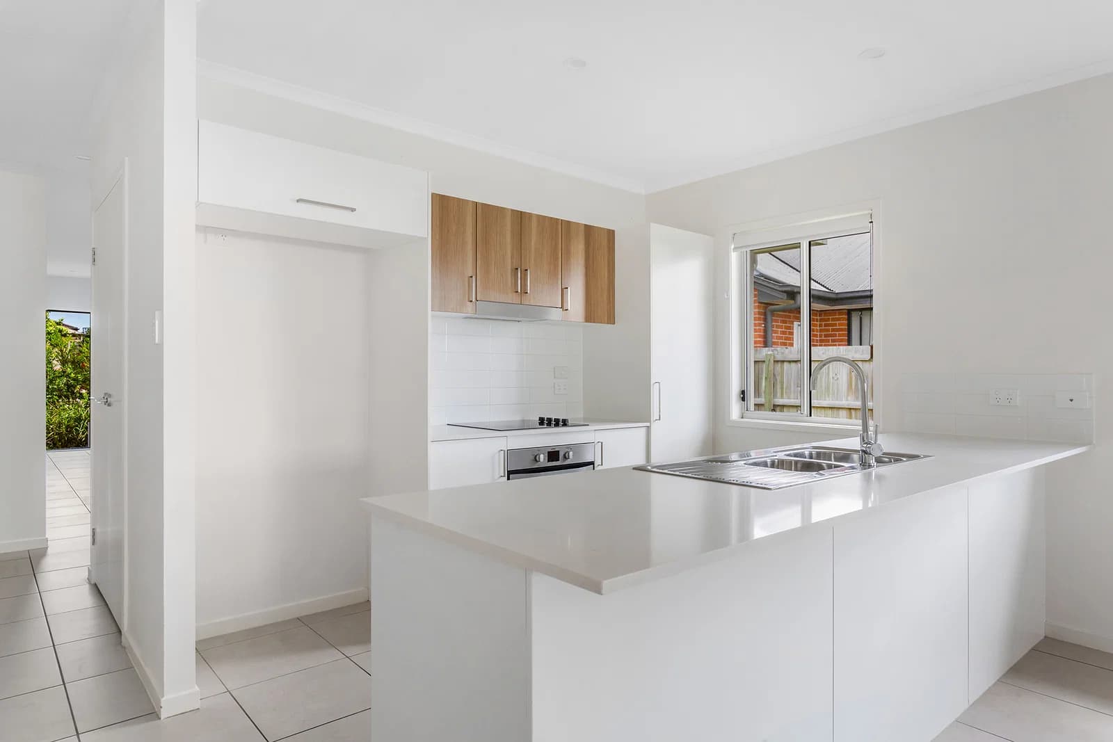 8 Amber Circuit, Ripley, QLD, 4306, Ripley - Thumbnail 2