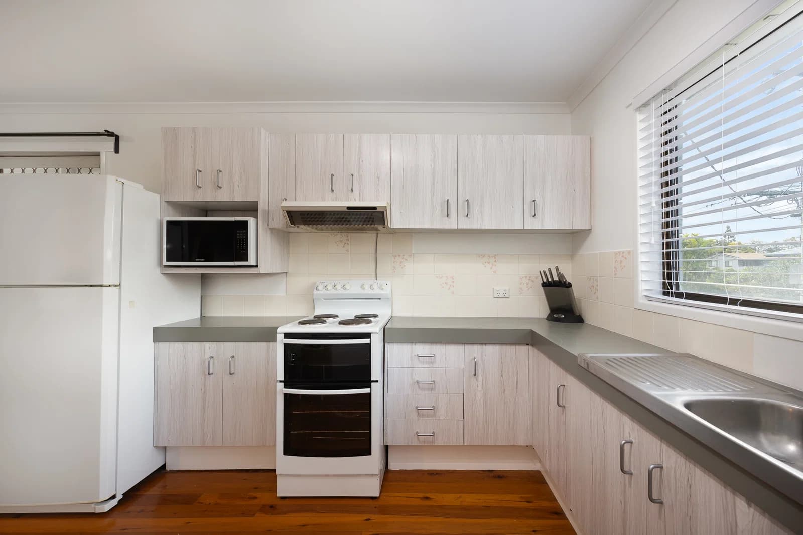 14 Avalon Court, Strathpine, QLD, 4500, Strathpine - Thumbnail 2