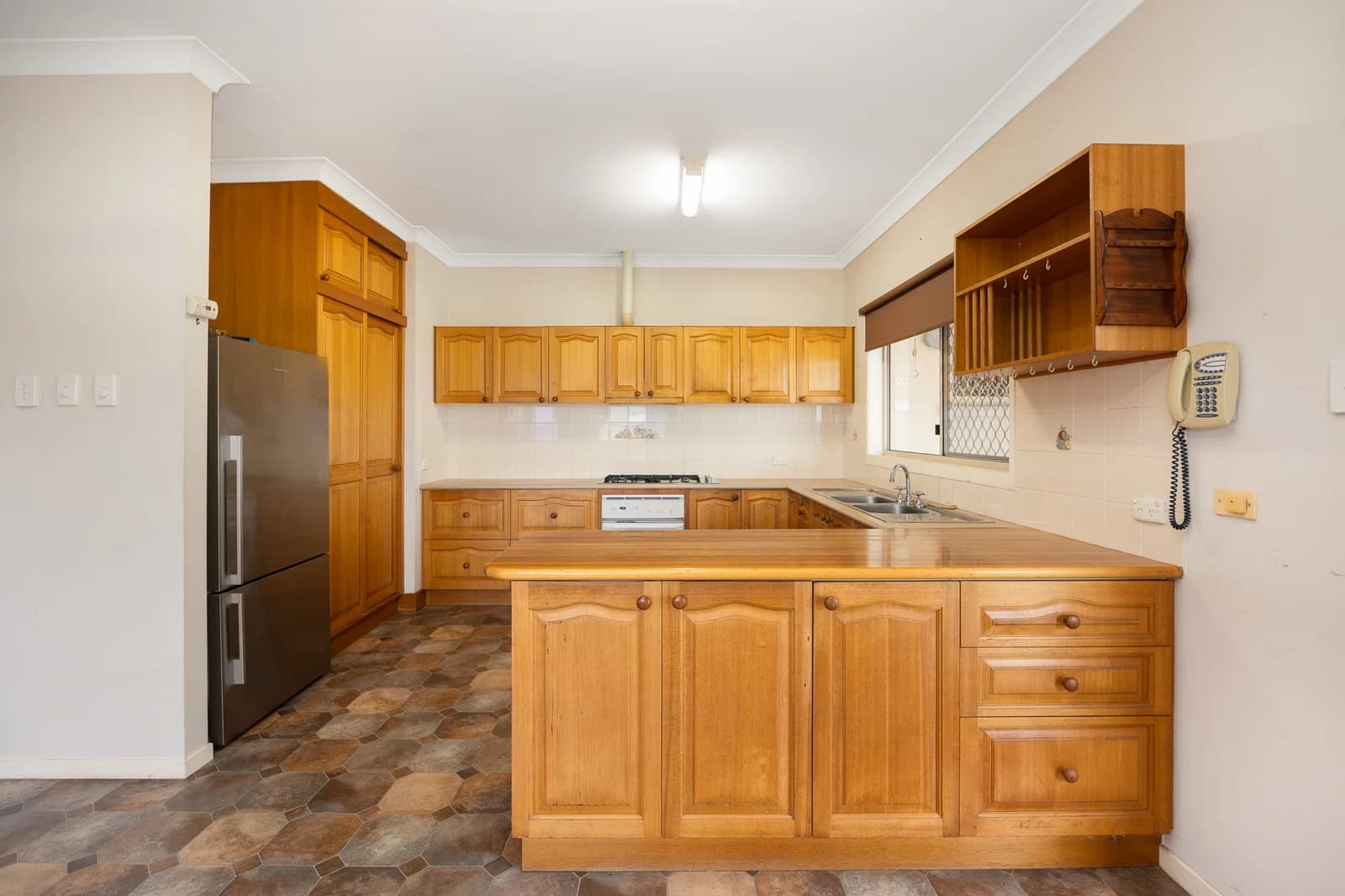 2 Pioneer Drive, Raceview, QLD, 4305, Raceview - Thumbnail 4