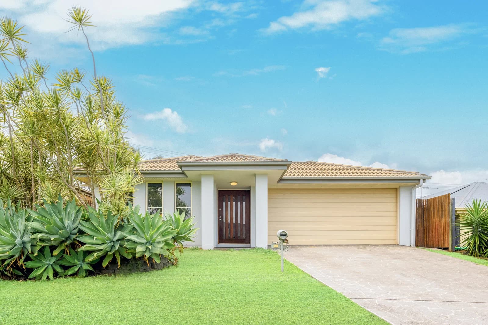 15 Bellthorpe Circuit, Kallangur, QLD, 4503, Kallangur - Image 1