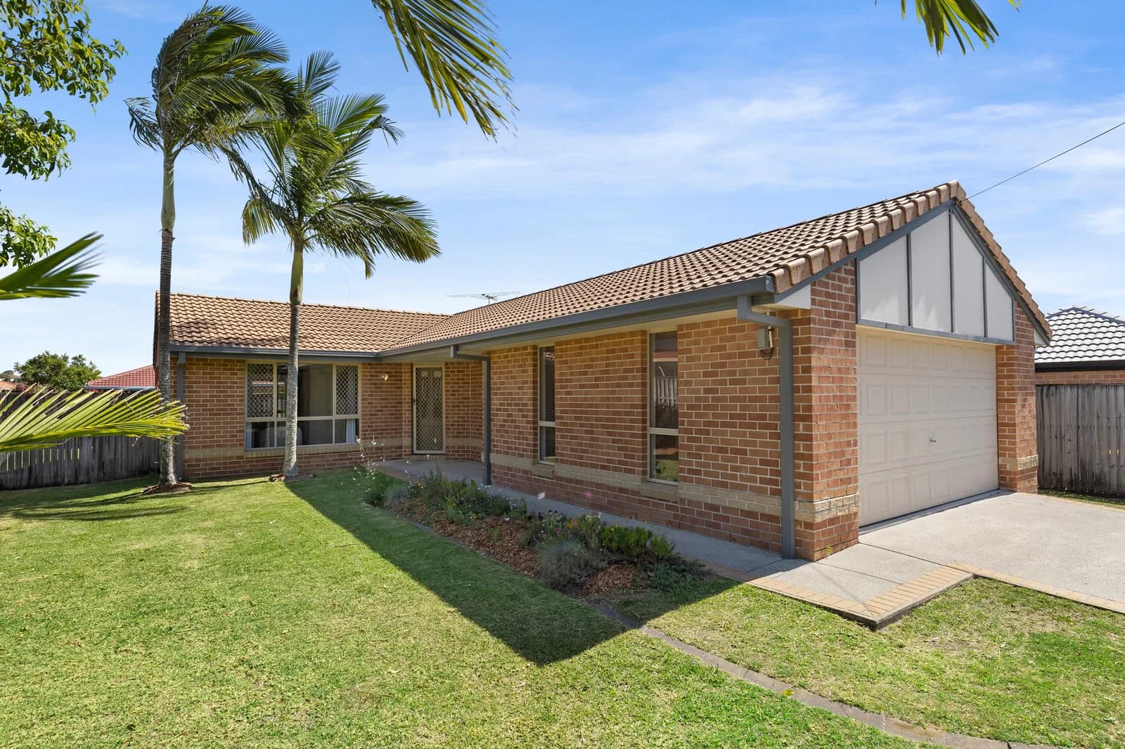 38 Samantha Street, Wynnum West, QLD, 4178, Wynnum West - Thumbnail 2
