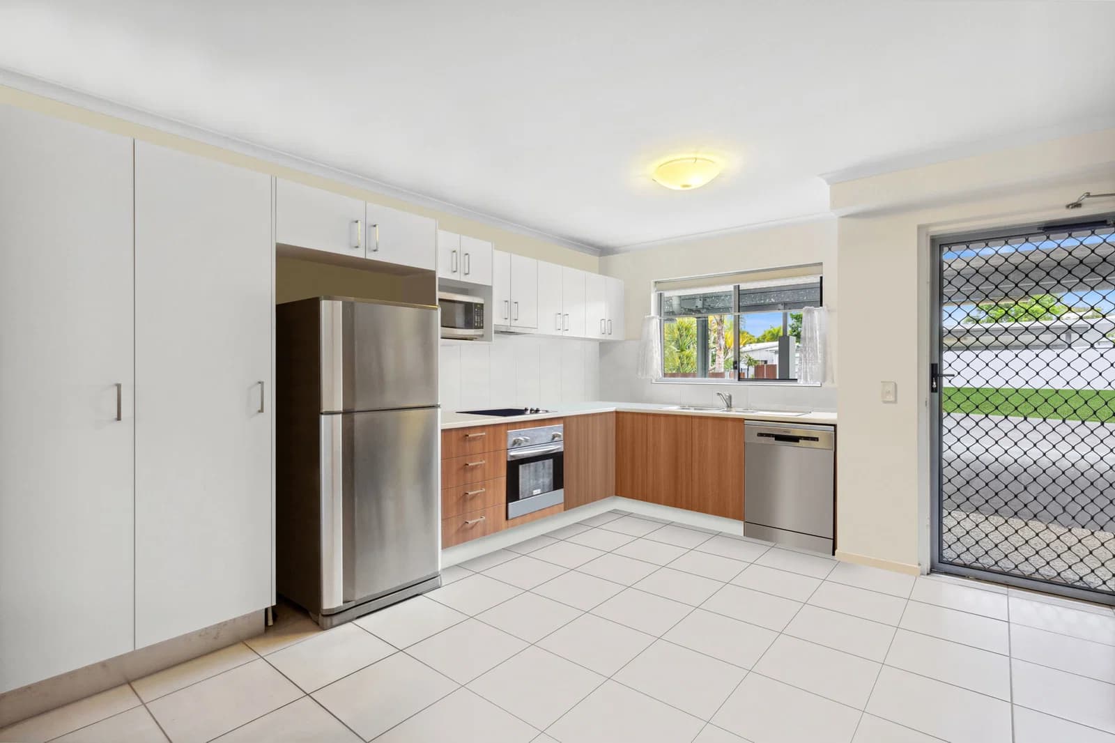302/25 Chancellor Village Boulevard Sippy Downs QLD 4556, Sippy Downs - Thumbnail 2