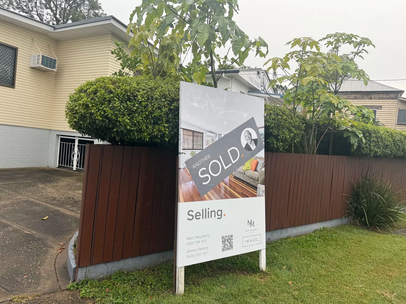 1054 Anzac Avenue, Petrie, QLD, 4502, Petrie - Thumbnail 2