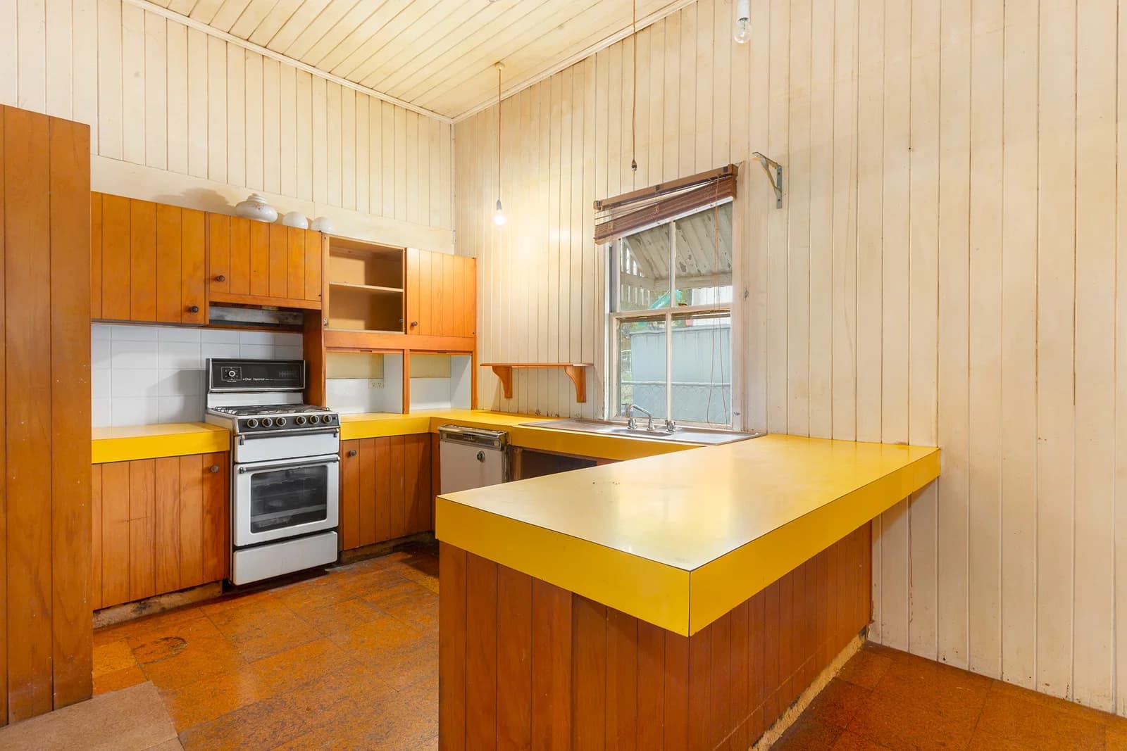 6 Hill Street, Blackstone, QLD, 4304, Blackstone - Thumbnail 6