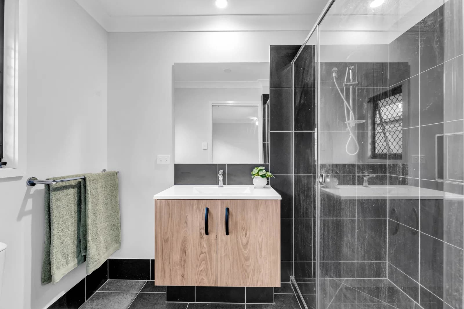 6 Diamond Street, Pallara, QLD, 4110, Pallara - Thumbnail 8