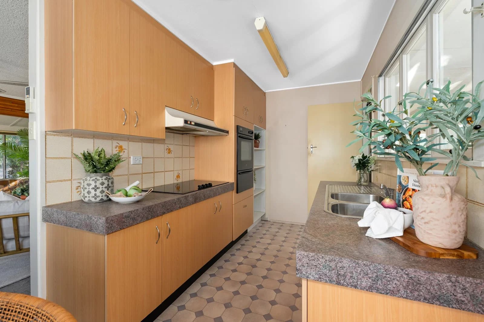 112 Kempsie Road, Upper Mount Gravatt, QLD, 4122, Upper Mount Gravatt - Thumbnail 3