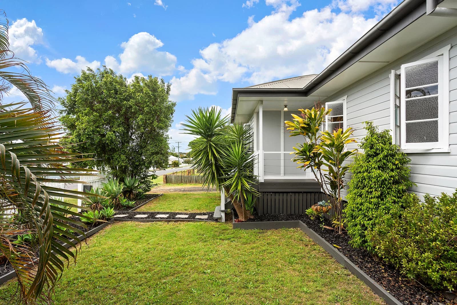 23 Blackstone Road, Eastern Heights, QLD, 4305, Eastern Heights - Thumbnail 2