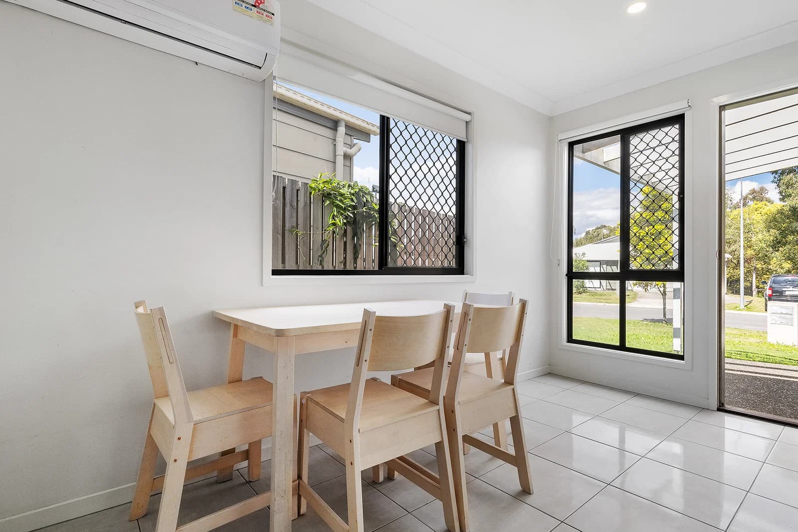 48 Spruce Street, Loganlea, QLD, 4131, Loganlea - Thumbnail 3