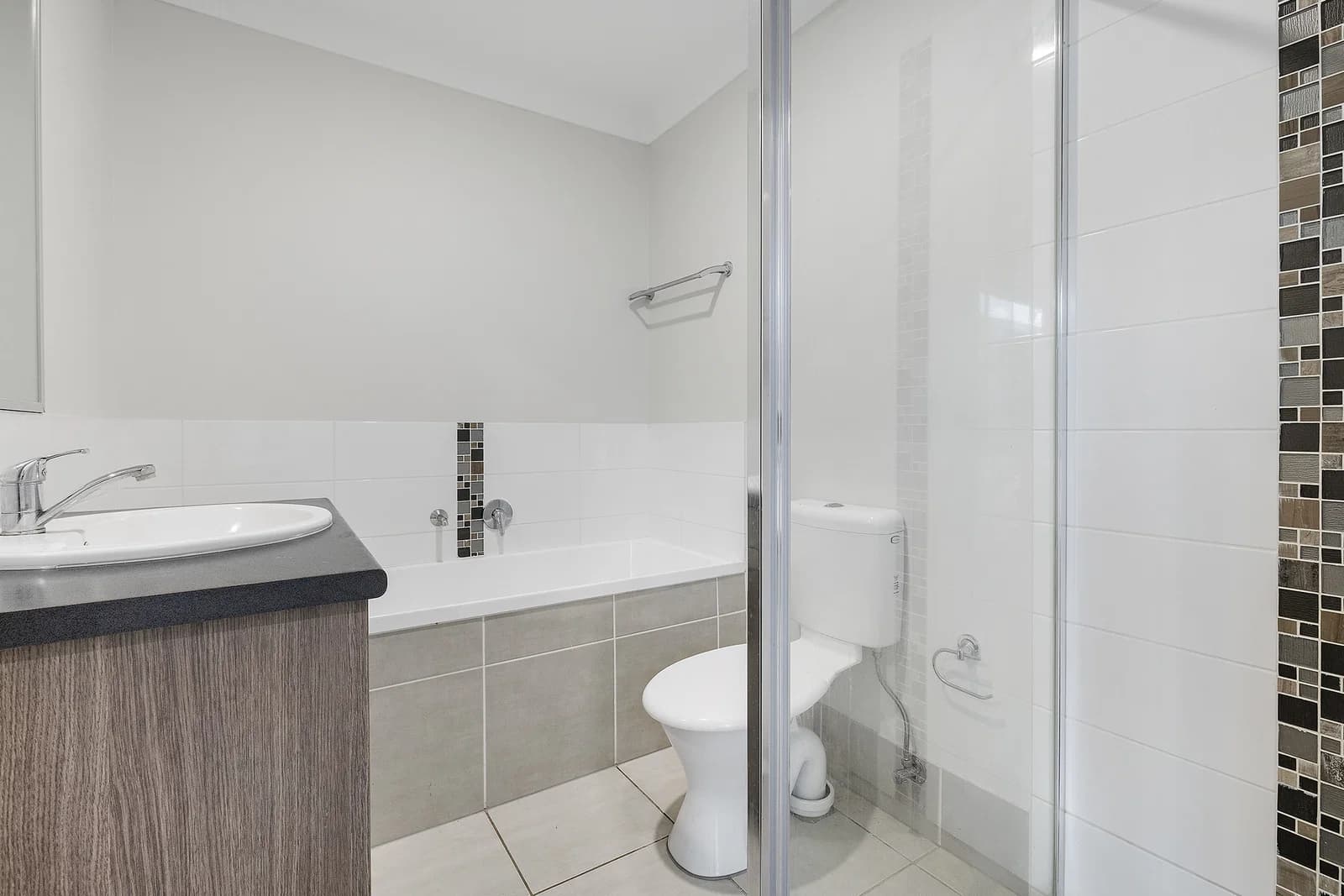 48 Spruce Street, Loganlea, QLD, 4131, Loganlea - Thumbnail 4
