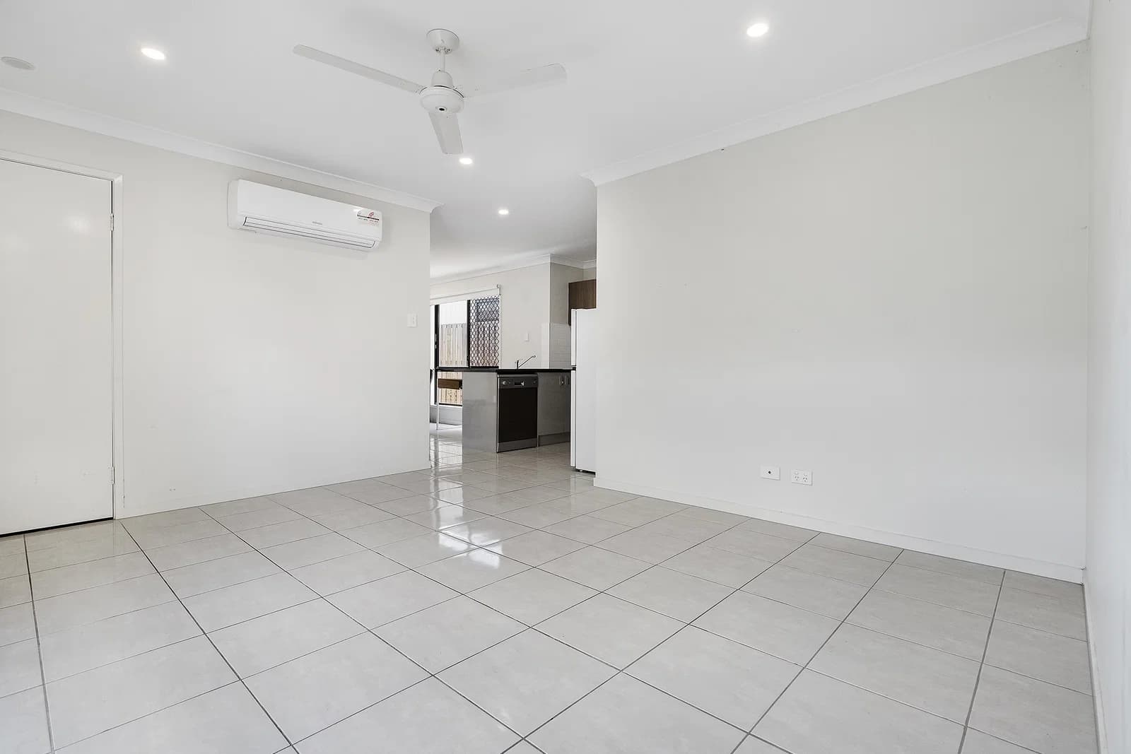 48 Spruce Street, Loganlea, QLD, 4131, Loganlea - Thumbnail 6