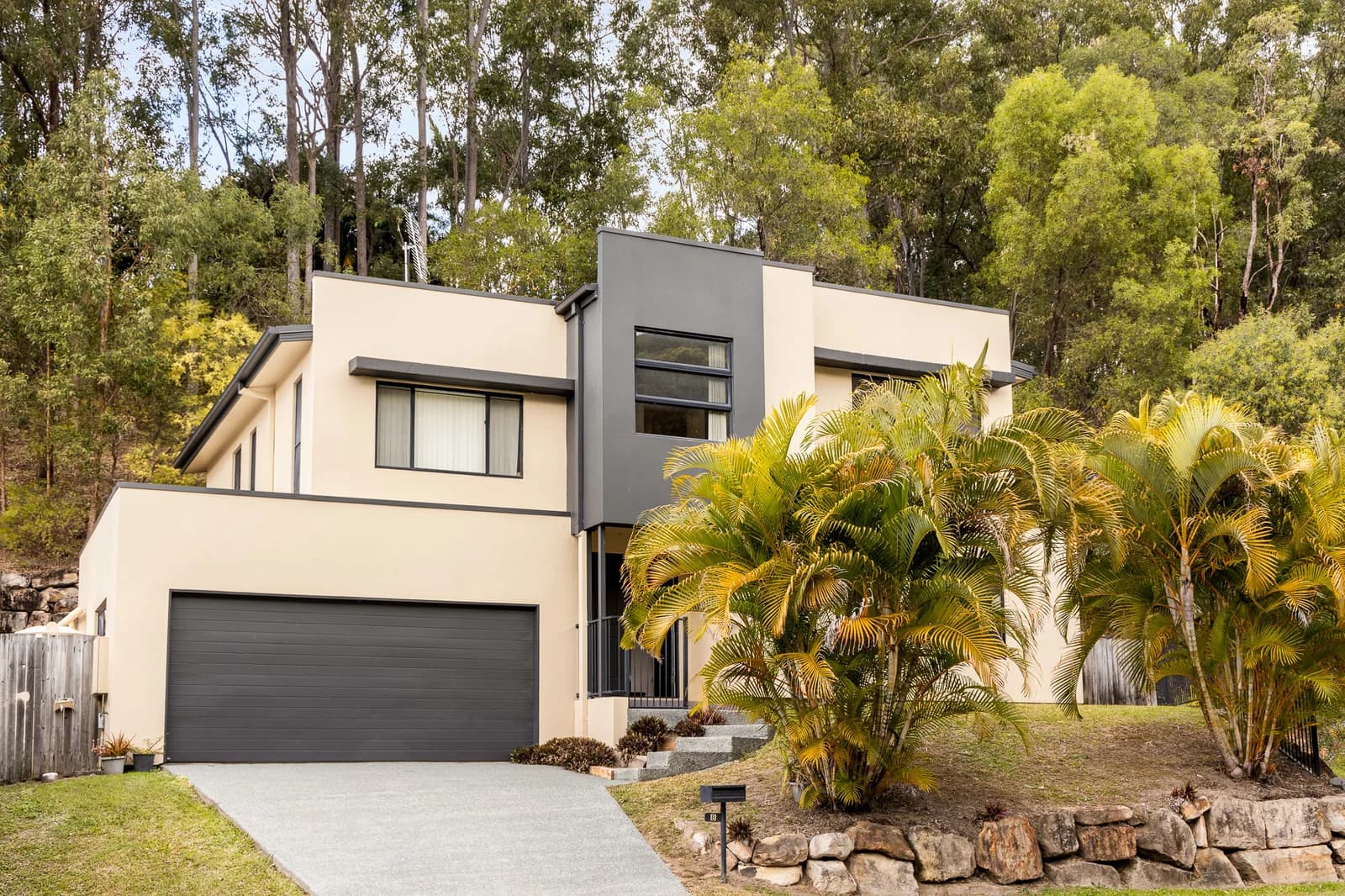 8 Gellert Close, Maudsland, QLD, 4210, Maudsland - Thumbnail 2