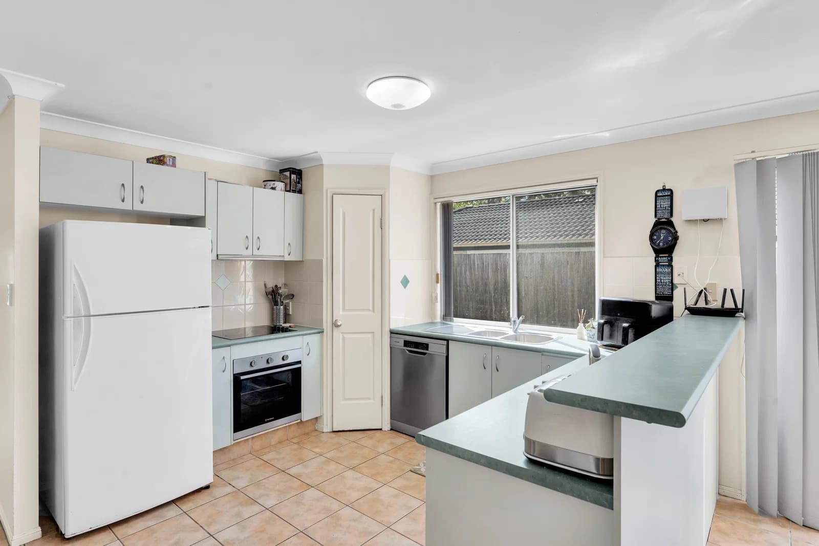 54 Hannam Crescent, Forest Lake, QLD, 4078, Forest Lake - Thumbnail 3