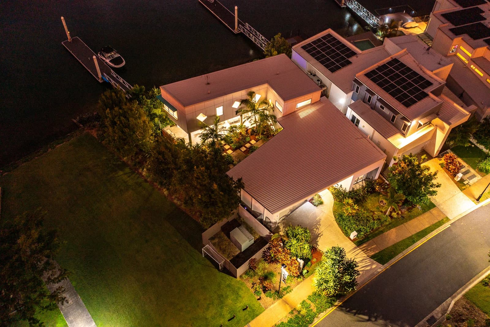 55 Cova Boulevard, Hope Island, QLD, 4212, Hope Island - Thumbnail 2