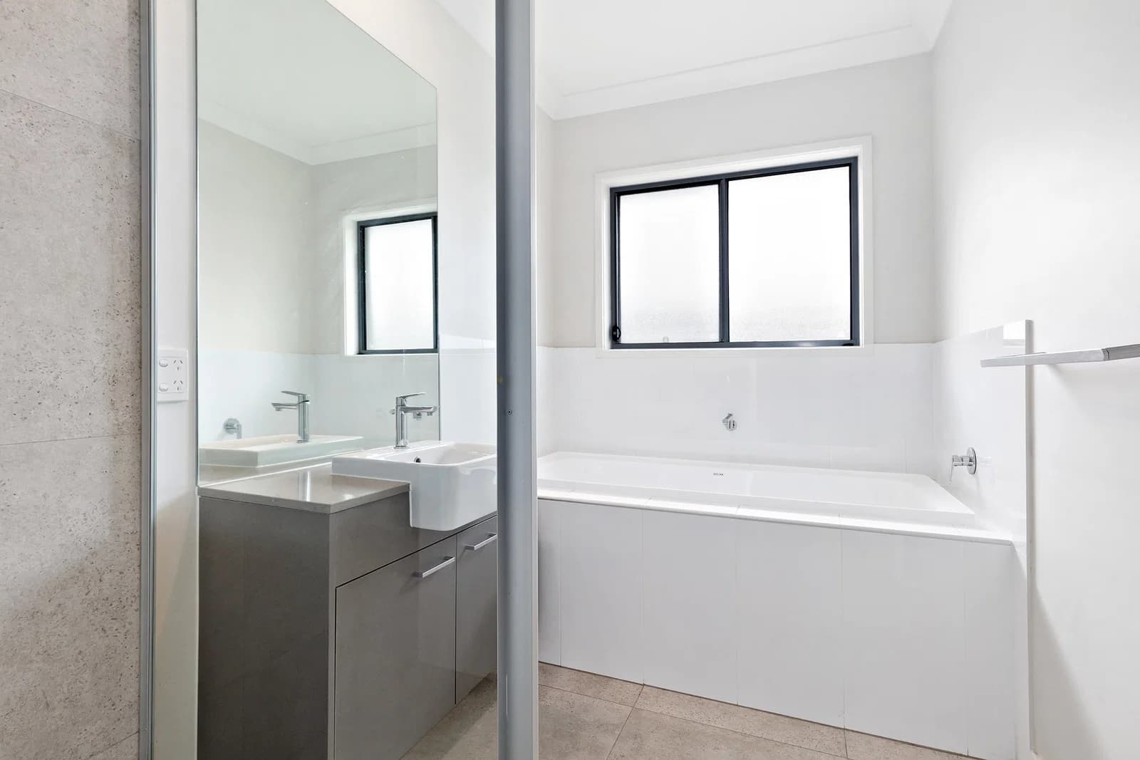 11 Ellabay Crescent, Redland Bay, QLD, 4165, Redland Bay - Thumbnail 7