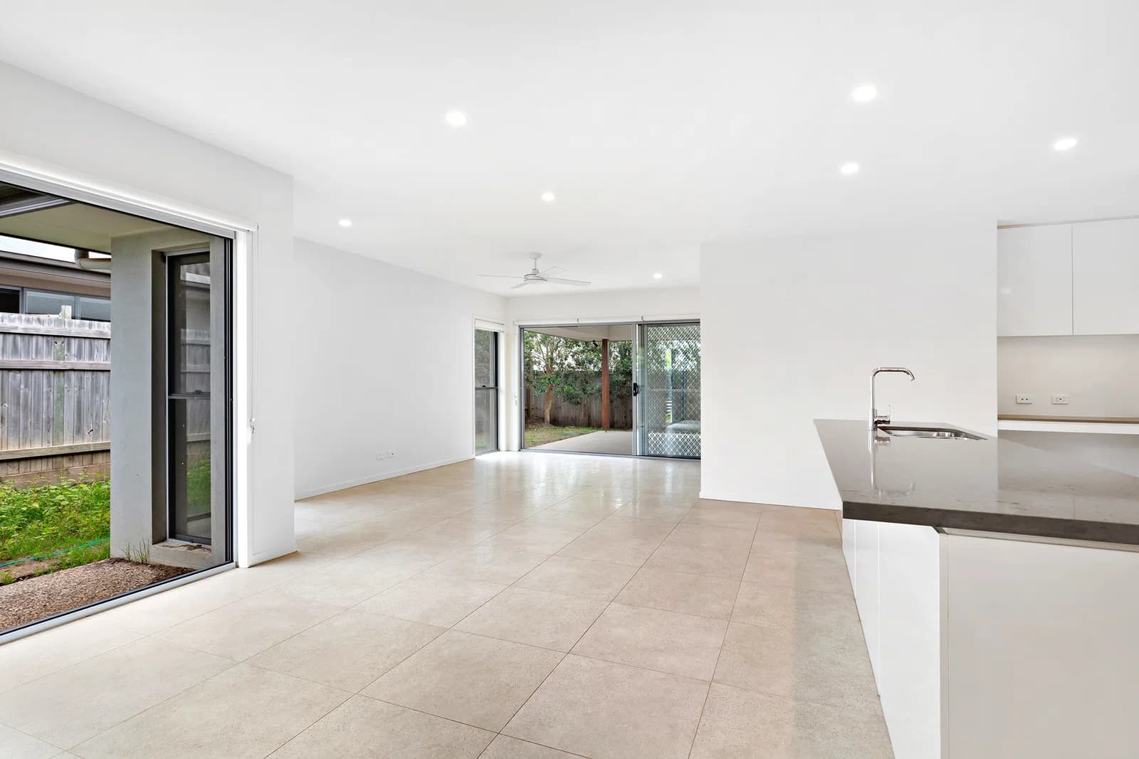 11 Ellabay Crescent, Redland Bay, QLD, 4165, Redland Bay - Thumbnail 8