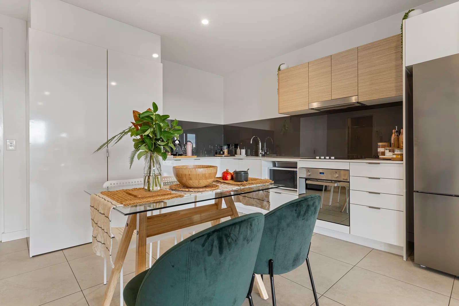302/111 Kates Street, Morningside, QLD, 4170, Morningside - Thumbnail 4