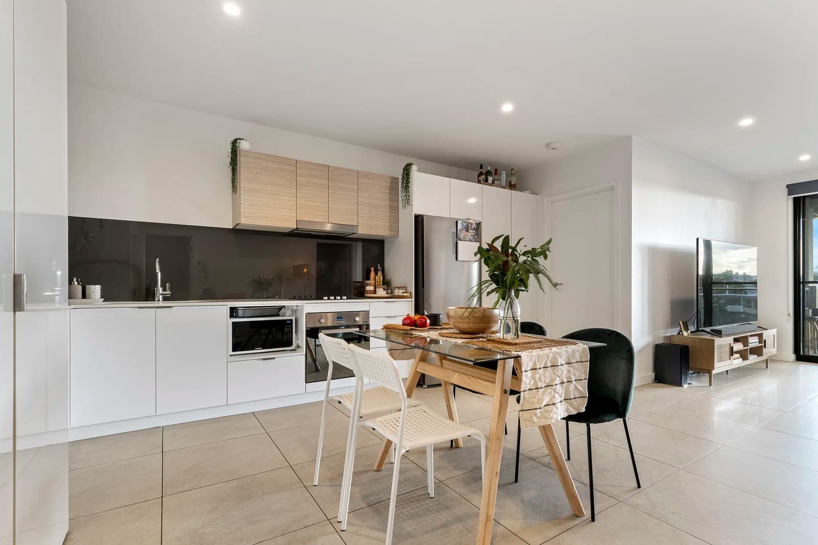 302/111 Kates Street, Morningside, QLD, 4170, Morningside - Thumbnail 5