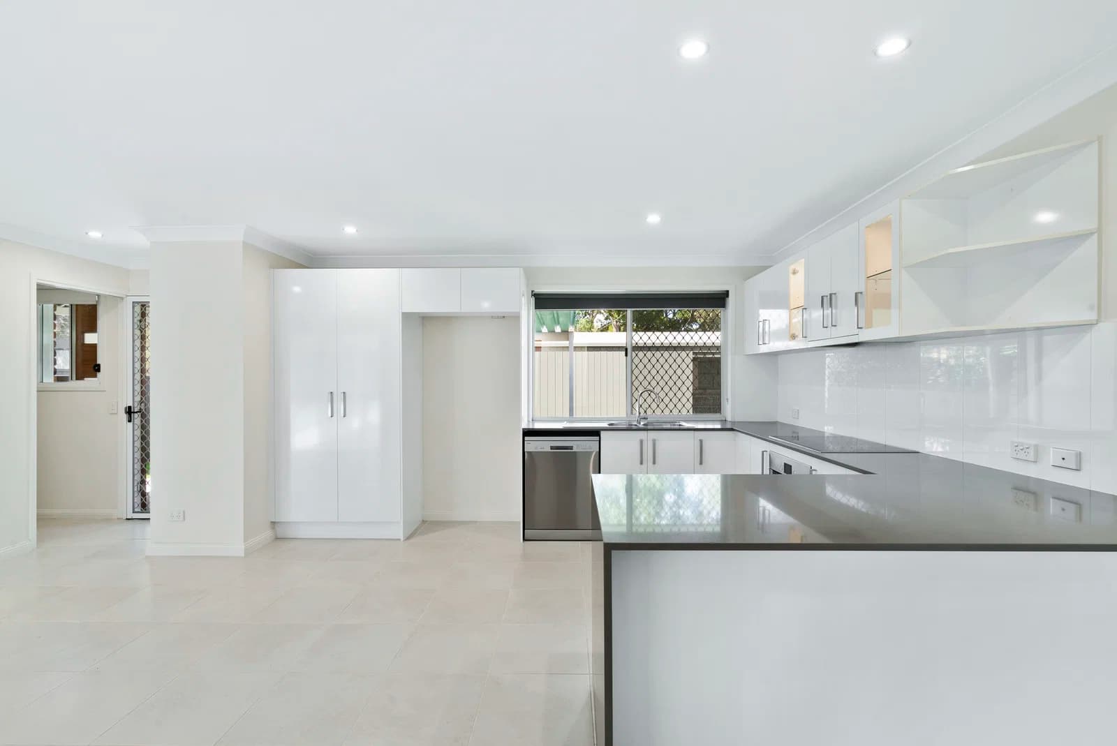 103 Cobai Drive, Mudgeeraba, QLD, 4213, Mudgeeraba - Thumbnail 2