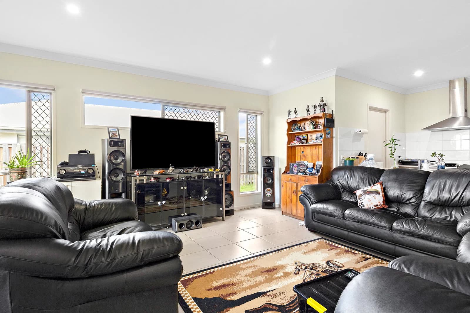 5 Wicker Road, Park Ridge, QLD, 4125, Park Ridge - Thumbnail 4