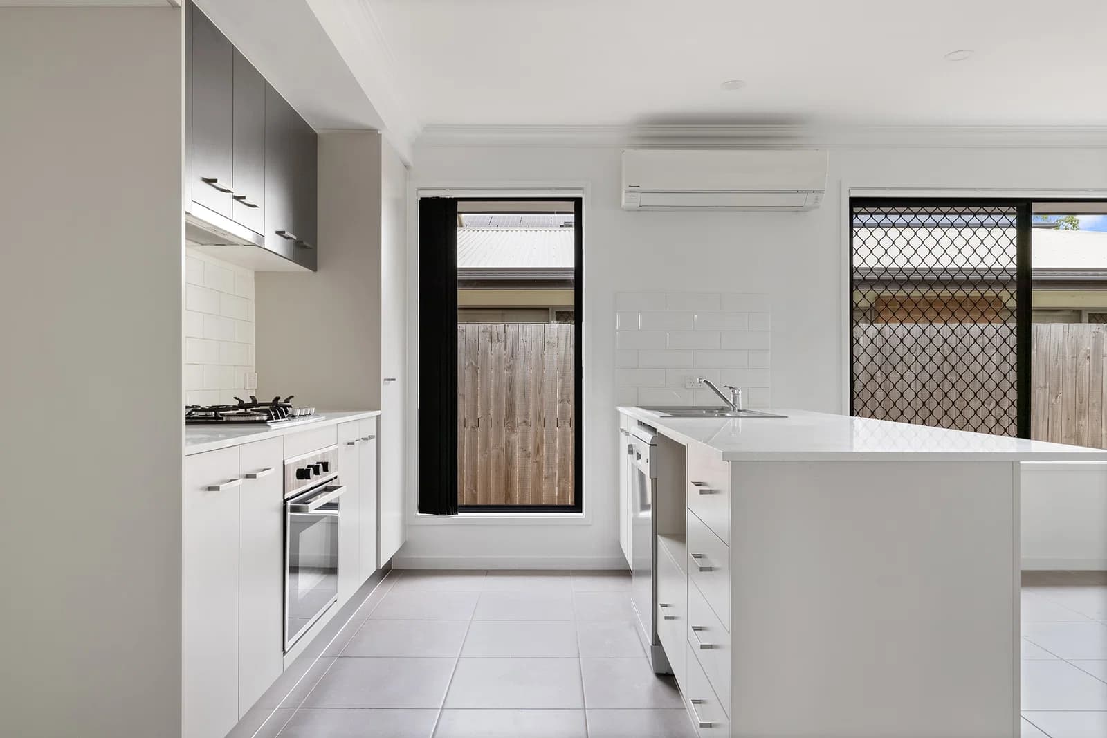 53 Lady Musgrave Drive, Springfield Lakes, QLD, 4300, Springfield Lakes - Thumbnail 2