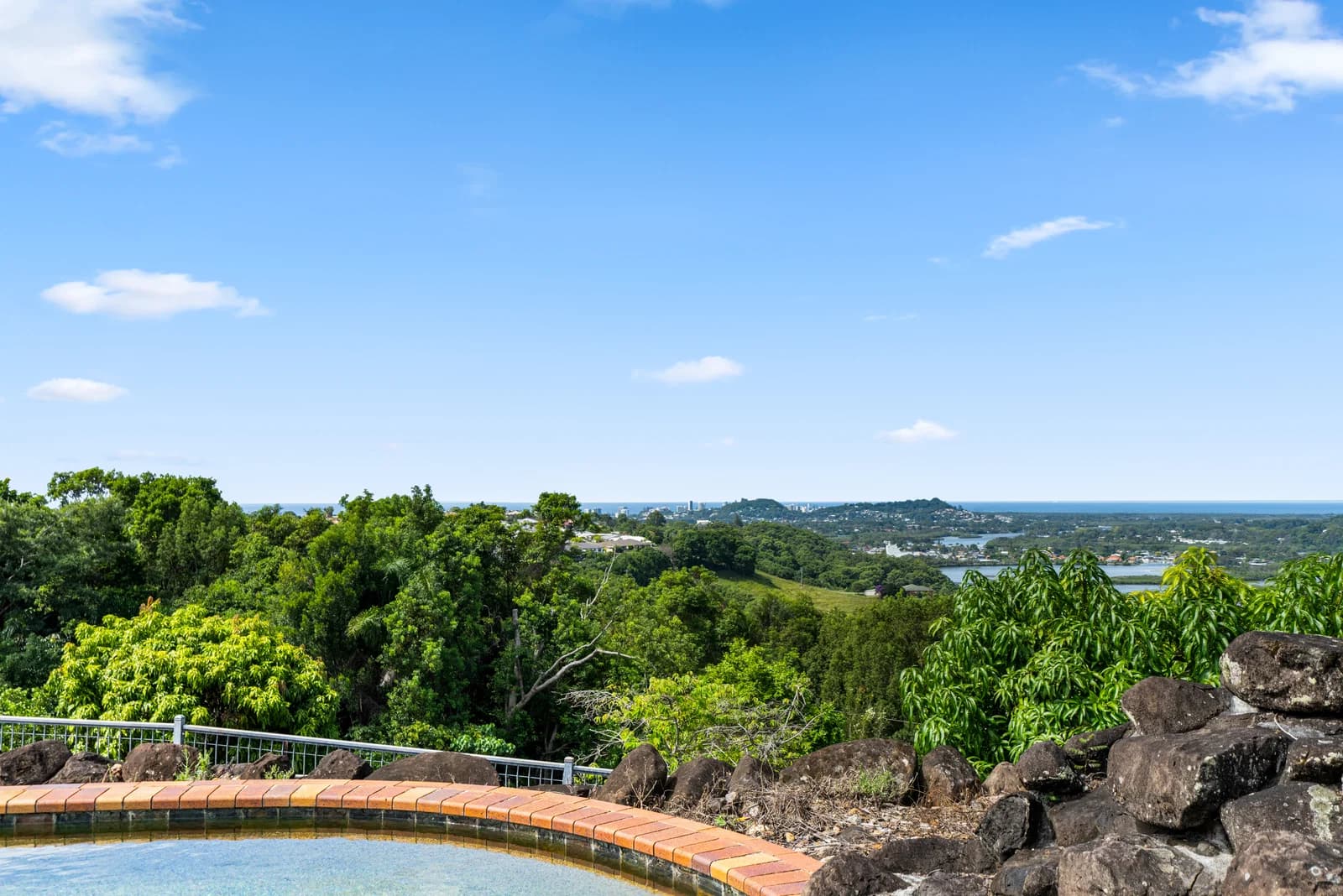 121 Scenic Drive, Bilambil Heights, NSW, 2486, Bilambil Heights - Thumbnail 2