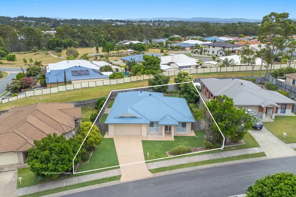 19 Lillypilly Crescent, Flinders View, QLD, 4305, Flinders View - Thumbnail 2