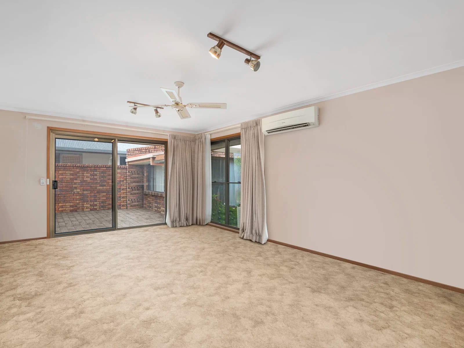 28 O'Grady Drive, Paradise Point, QLD, 4216, Paradise Point - Thumbnail 8