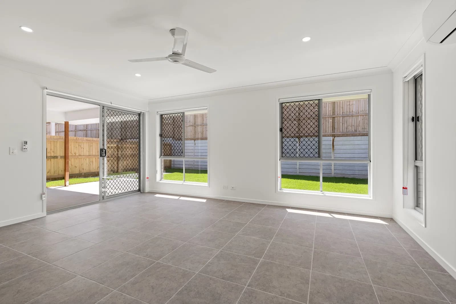 44 Diamond Drive, Yarrabilba, QLD, 4207, Yarrabilba - Thumbnail 4