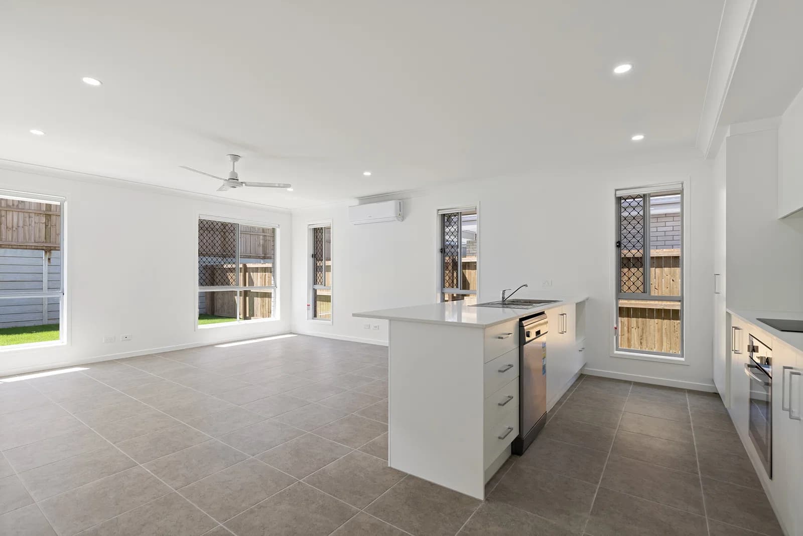 44 Diamond Drive, Yarrabilba, QLD, 4207, Yarrabilba - Thumbnail 5